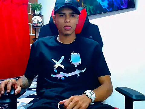 Show modela cristian_tayron1 na web-kameri
