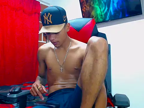 cristian_tayron1 Show in webcam
