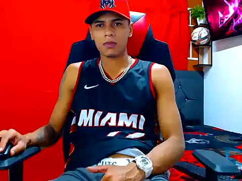 Show modela cristian_tayron1 na web-kameri