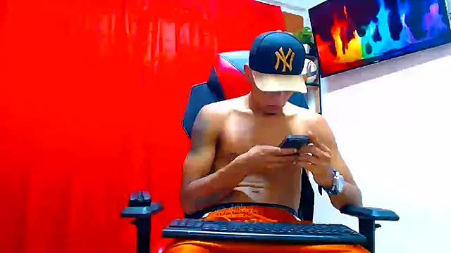 cristian_tayron1 XXX чат на живо