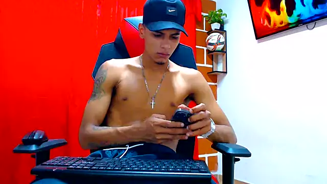 cristian_tayron1のウェブカメラショー
