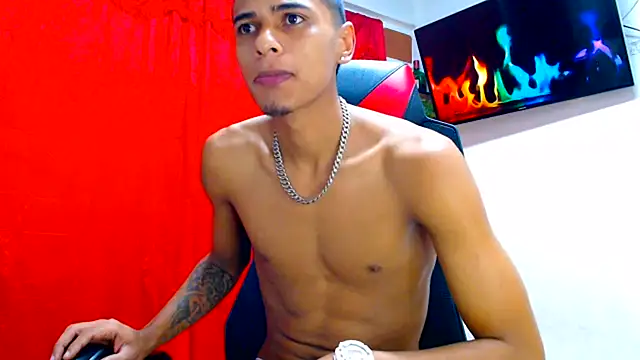 cristian_tayron1のウェブカメラショー