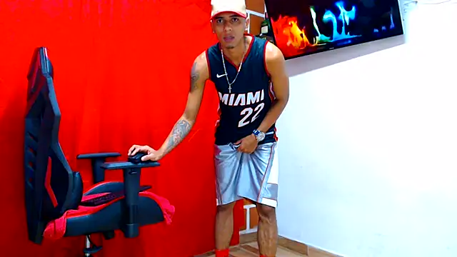 cristian_tayron1's Webcam Show
