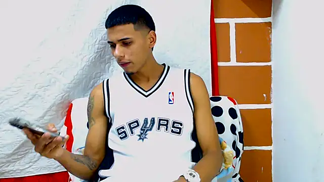 cristian_tayron1 Show Webcam