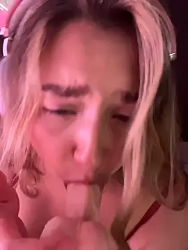 MoraInFireのウェブカメラショー