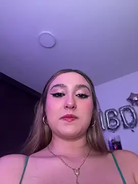 MoraInFire – Naživo XXX chat