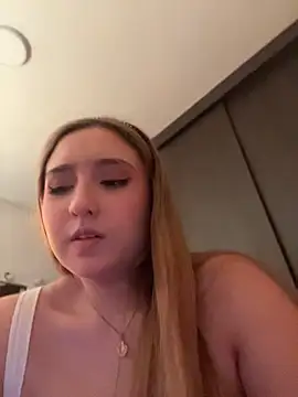 MoraInFire Live XXX-Chat