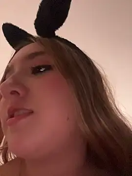 MoraInFire's Live XXX Chat