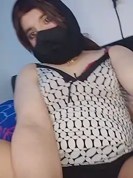 Banouti_23: απευθείας συνομιλία ΧΧΧ