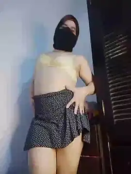 Banouti_23 Adlı Modelin Web Kamerası Şovu