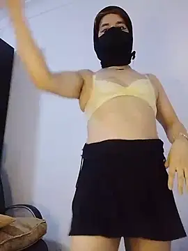 הופעת וובקאם של Banouti_23