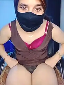 Banouti_23 Adlı Modelin Web Kamerası Şovu
