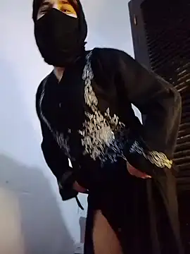 Banouti_23 Pertunjukan Webcam