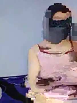 Show modela Banouti_23 na web-kameri