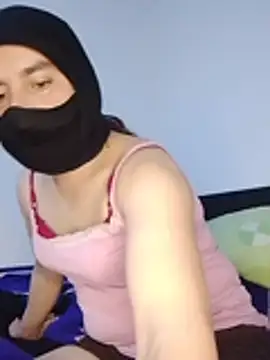 Banouti_23n Webbikameraesitys