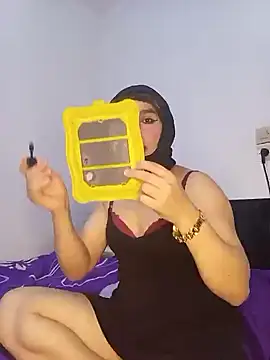 Banouti_23 Adlı Modelin Web Kamerası Şovu
