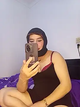 Banouti_23 webcam show