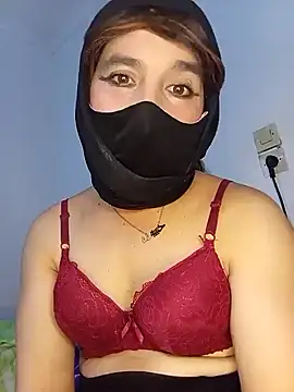 Banouti_23 Adlı Modelin Web Kamerası Şovu