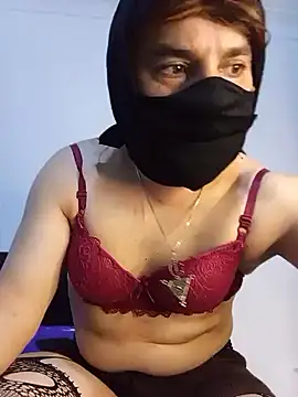 Banouti_23 webkamerás műsora