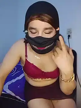 Banouti_23 Adlı Modelin Web Kamerası Şovu