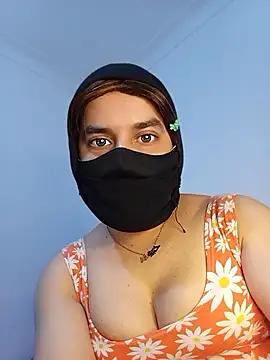 Banouti_23 Adlı Modelin Web Kamerası Şovu