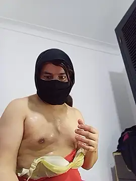 Banouti_23 Adlı Modelin Web Kamerası Şovu