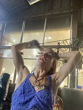 IttyBittyStonie's Webcam Show