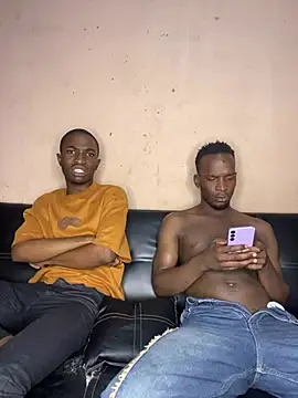 RAWFREAKYVERSE Show in webcam