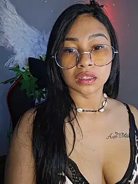 Tigresa23 Adlı Modelin Canlı XXX Sohbeti