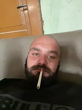PatMat3693 Show Webcam