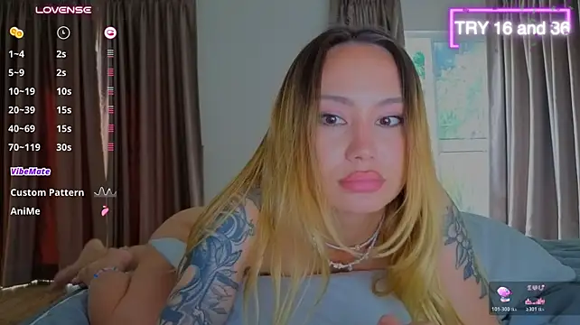 XXX chat uživo modela baobei03