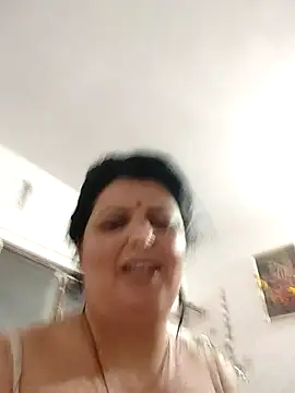 Pokazy przed kamerką – Jann_Riya333