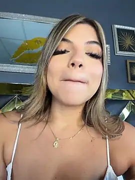 AngelBlushXXX: διαδικτυακό σόου στην κάμερα