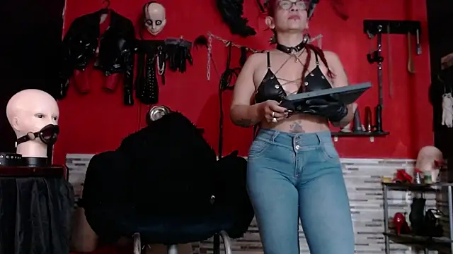 Miss_Mirandaa's Webcam Show