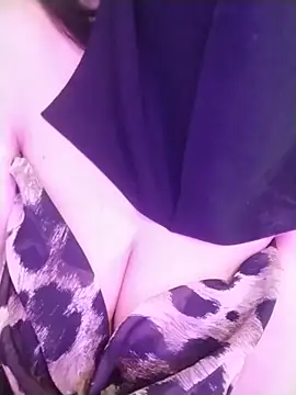 lmalikaahlamedubai Adlı Modelin Web Kamerası Şovu