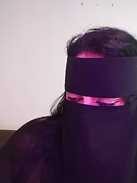 lmalikaahlamedubai Adlı Modelin Web Kamerası Şovu