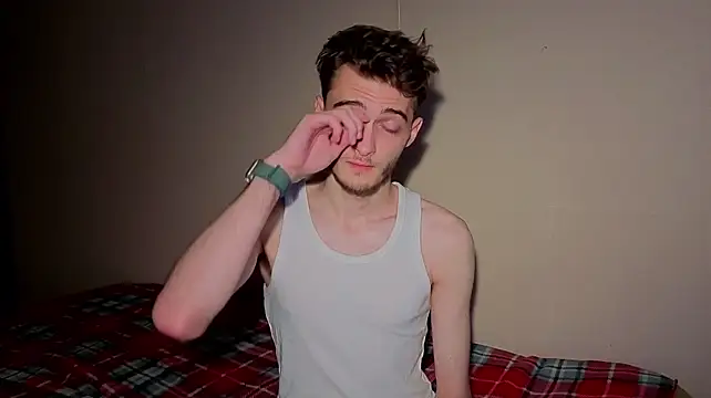 הופעת וובקאם של spider____man