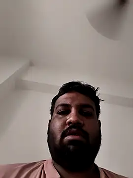 הופעת וובקאם של vinay_smalldick