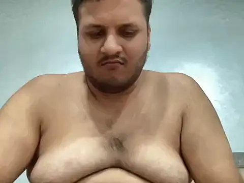 chiikuloveu Adlı Modelin Web Kamerası Şovu