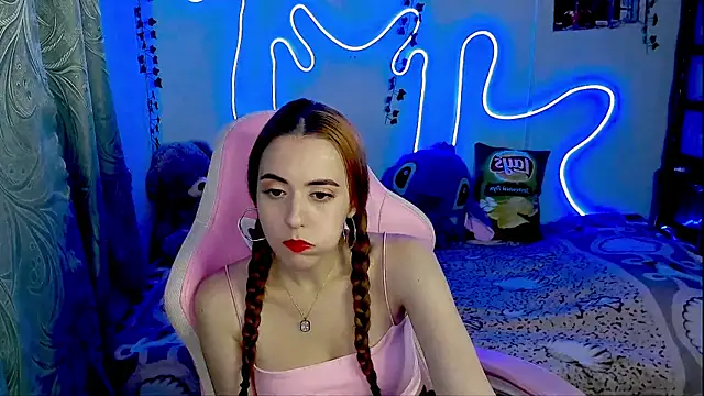 monika_k Pertunjukan Webcam