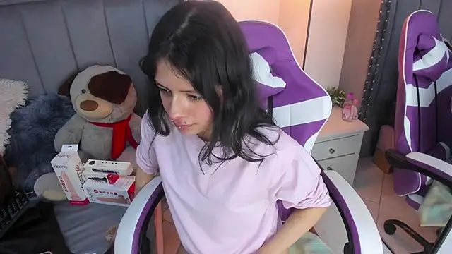 חדר צ'אט בשידור חי של Miyu_Komori