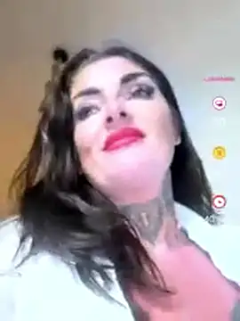 ScarletEire's Webcam Show