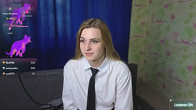 HelenMartinesn Webbikameraesitys