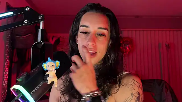 xoFrankie Show in webcam