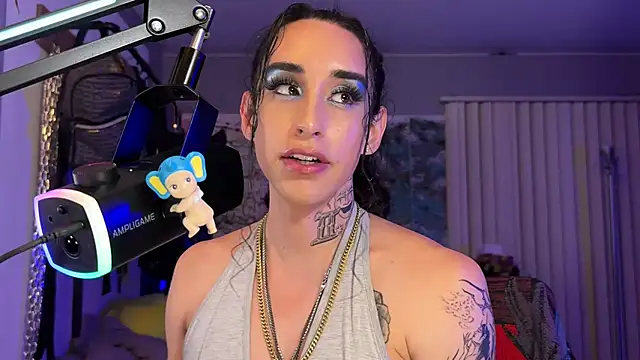 הופעת וובקאם של xoFrankie