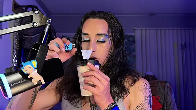 הופעת וובקאם של xoFrankie