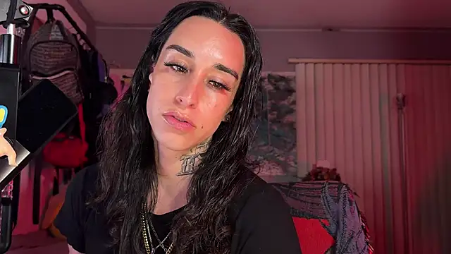 xoFrankie Show in webcam