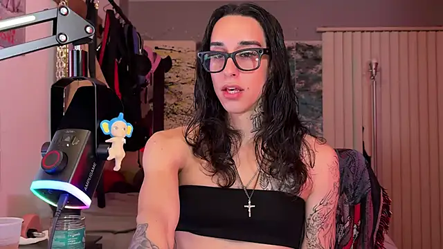 Show modela xoFrankie na web-kameri