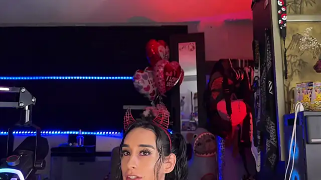 Show modela xoFrankie na web-kameri