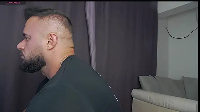 RickyMiami1 网络视讯表演